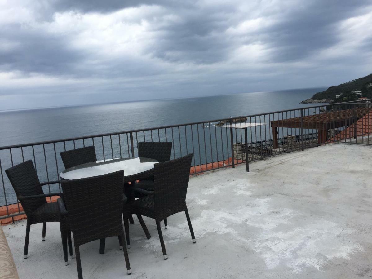 Apartments Gusar Ulcinj Exterior photo