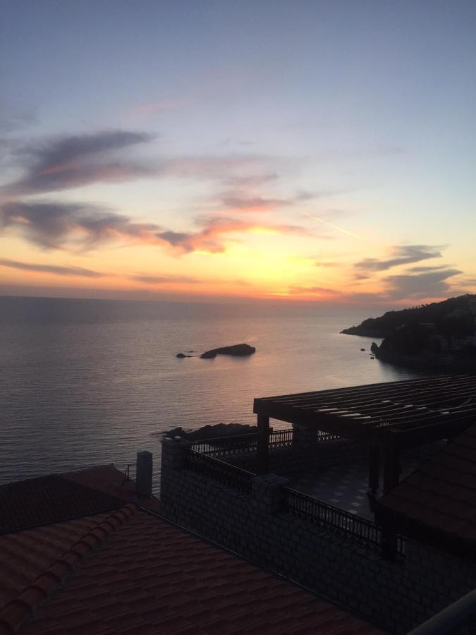 Apartments Gusar Ulcinj Exterior photo